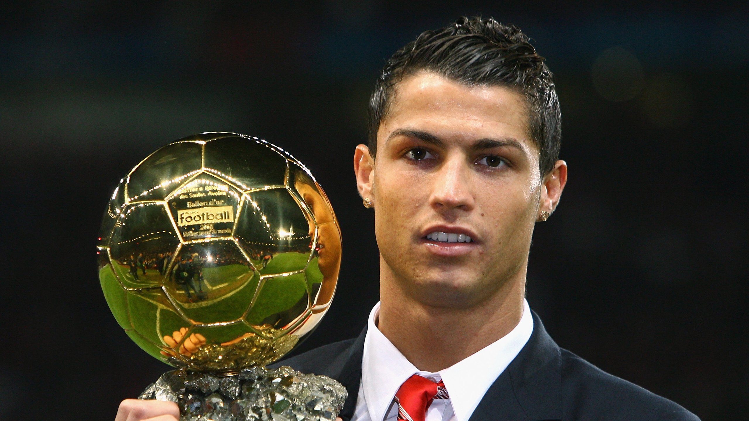 雅各布·因格雷布夺得男子100米金牌，雅各布·因格布里格特森